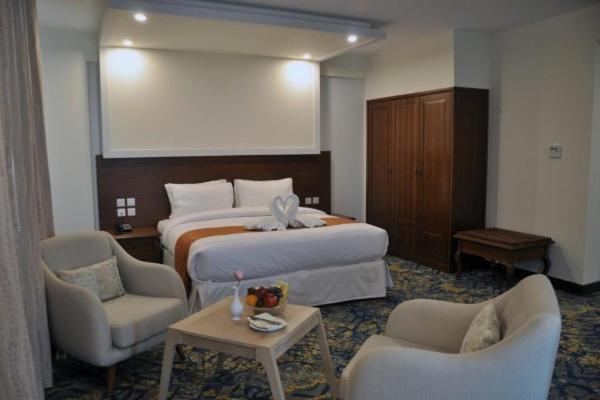 เซอร์ แกรนด์ โฮเทล Hotel ภายนอก รูปภาพ