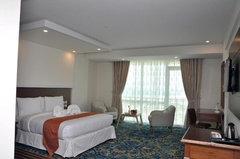 เซอร์ แกรนด์ โฮเทล Hotel ภายนอก รูปภาพ
