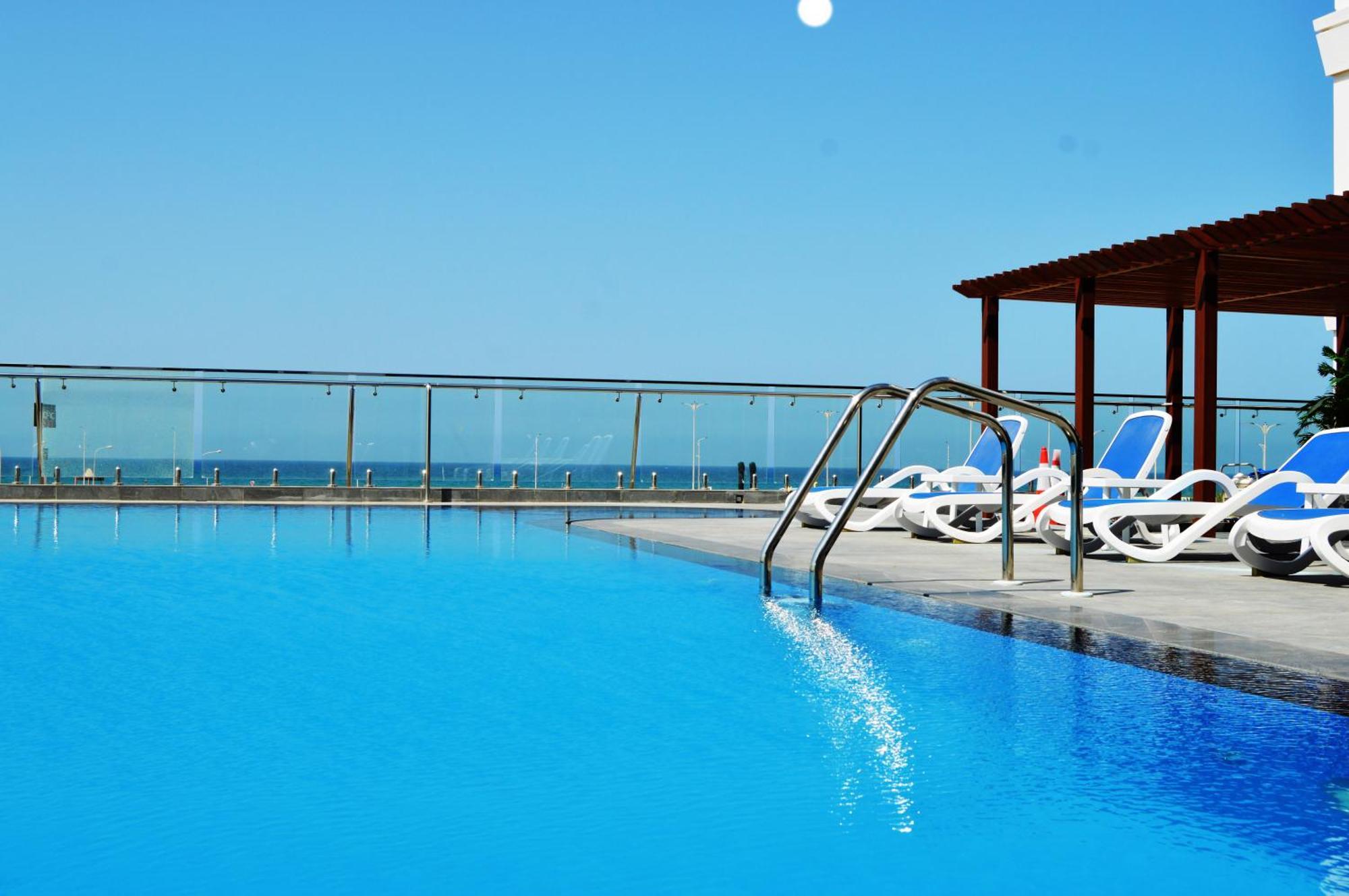 เซอร์ แกรนด์ โฮเทล Hotel ภายนอก รูปภาพ