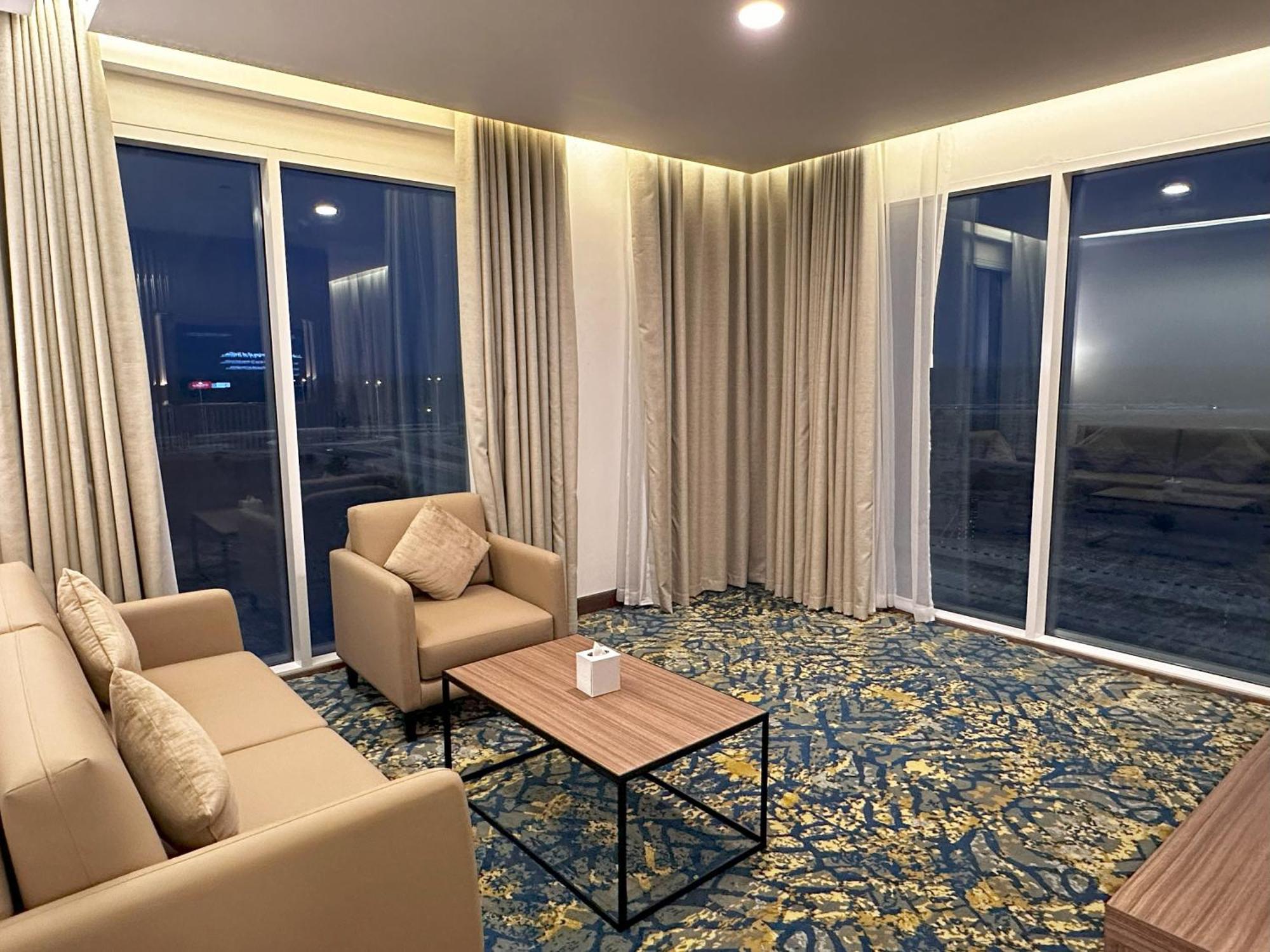 เซอร์ แกรนด์ โฮเทล Hotel ภายนอก รูปภาพ